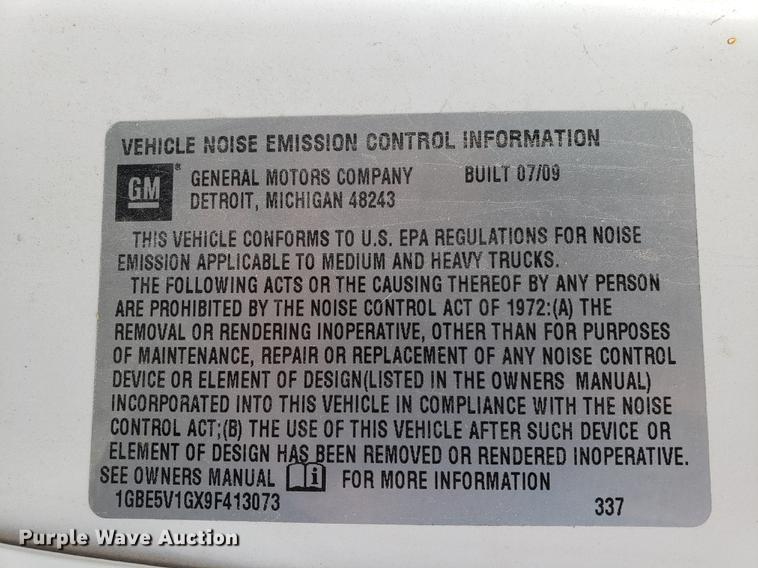 image for item DF2445 2009 Chevrolet C5500 shuttle bus