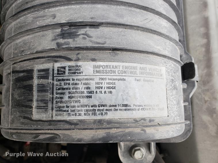 image for item DF2445 2009 Chevrolet C5500 shuttle bus