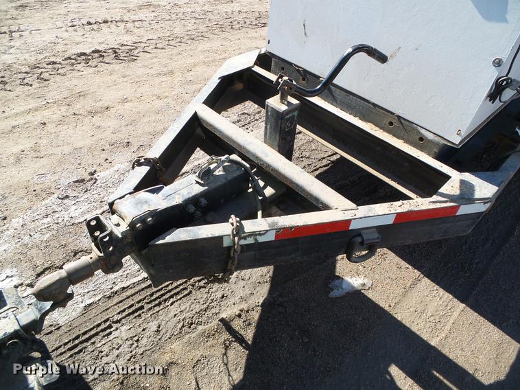 image for item DF2831 1999 Caterpillar XQ225-3306 generator