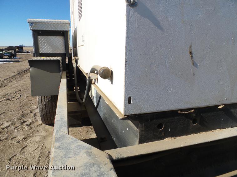 image for item DF2831 1999 Caterpillar XQ225-3306 generator