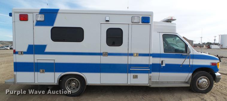 image for item DF2867 1997 Ford Econoline E350 ambulance