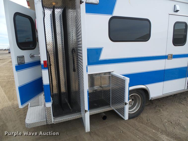 image for item DF2867 1997 Ford Econoline E350 ambulance