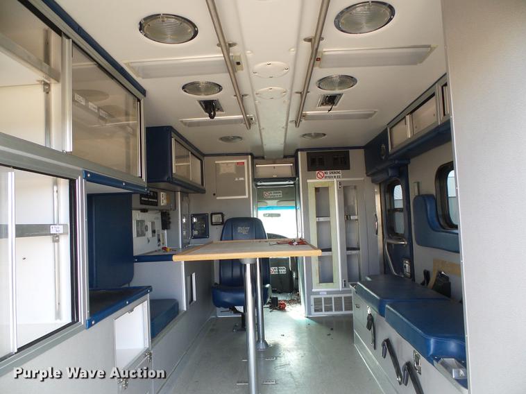 image for item DF2867 1997 Ford Econoline E350 ambulance