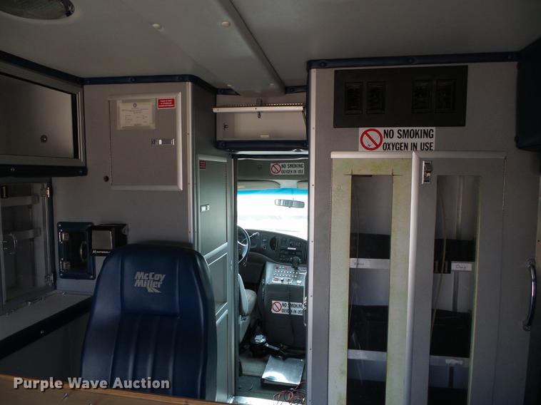 image for item DF2867 1997 Ford Econoline E350 ambulance