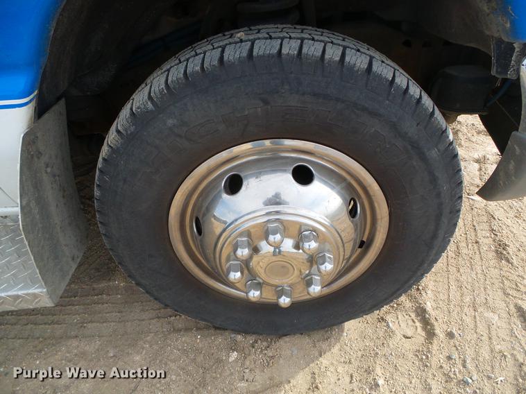 image for item DF2867 1997 Ford Econoline E350 ambulance