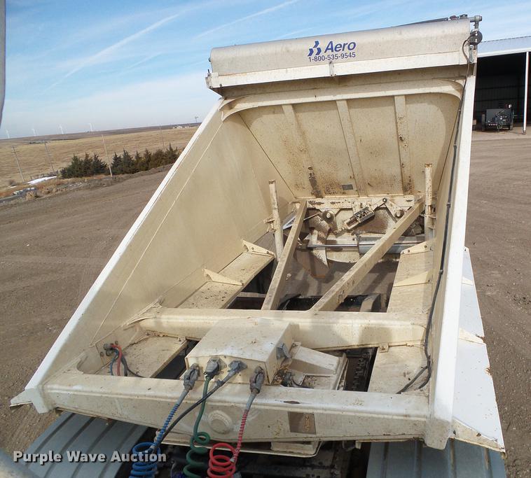 image for item DF2869 2000 Ranch bottom dump trailer