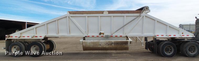 image for item DF2869 2000 Ranch bottom dump trailer