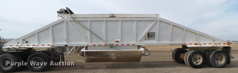image for item DF2869 2000 Ranch bottom dump trailer