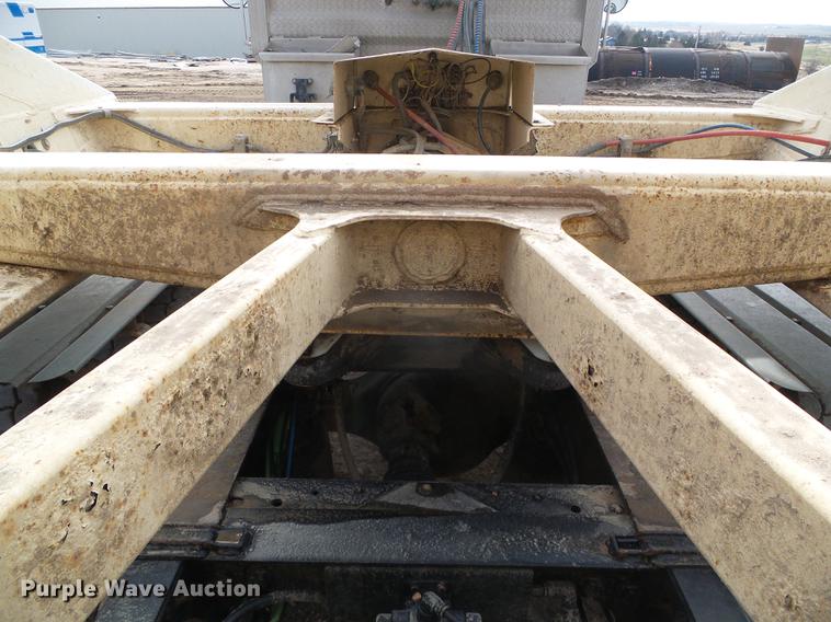 image for item DF2869 2000 Ranch bottom dump trailer