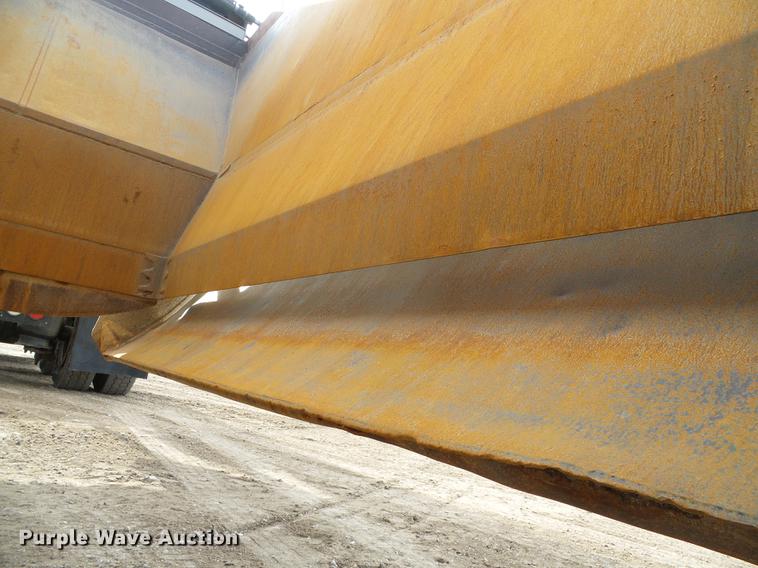 image for item DF2869 2000 Ranch bottom dump trailer