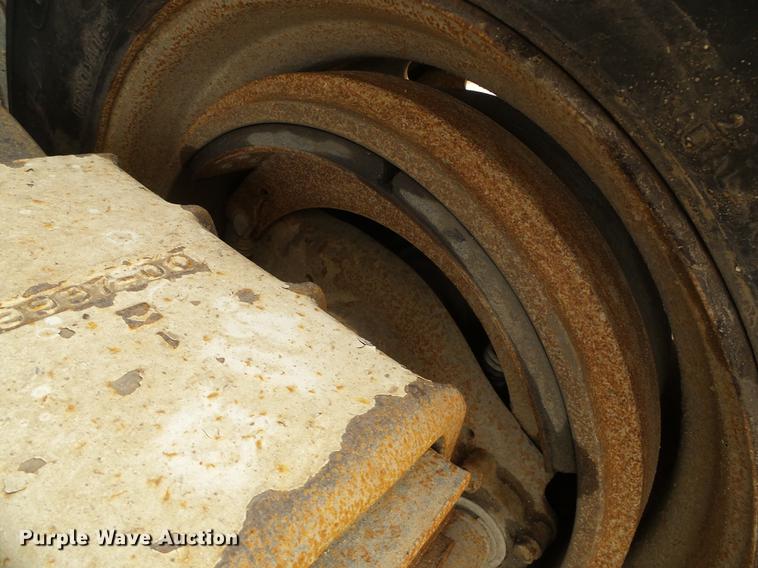 image for item DF2869 2000 Ranch bottom dump trailer