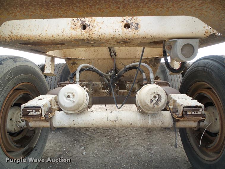image for item DF2869 2000 Ranch bottom dump trailer