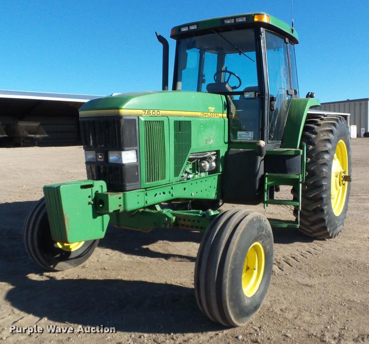 image for item DF2878 1996 John Deere 7600 tractor