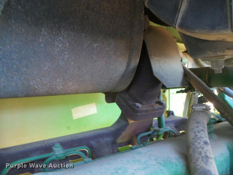 image for item DF2878 1996 John Deere 7600 tractor