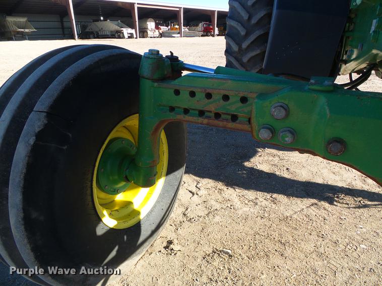 image for item DF2878 1996 John Deere 7600 tractor