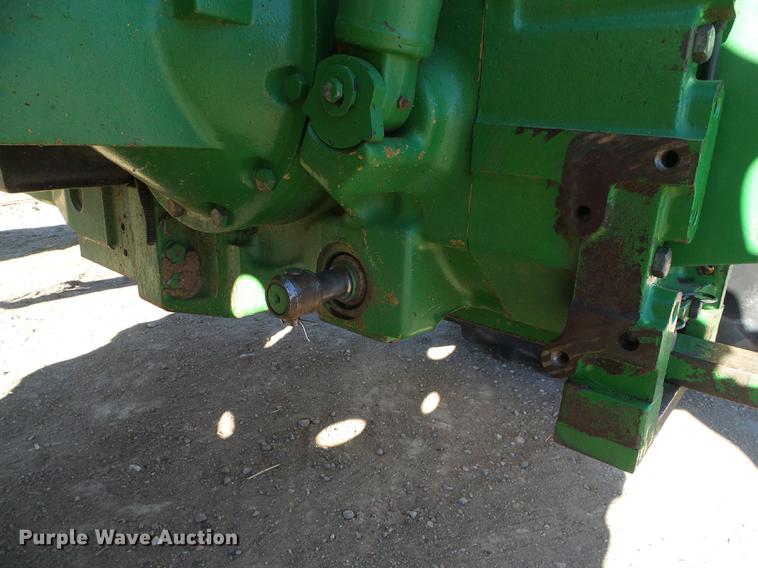 image for item DF2878 1996 John Deere 7600 tractor