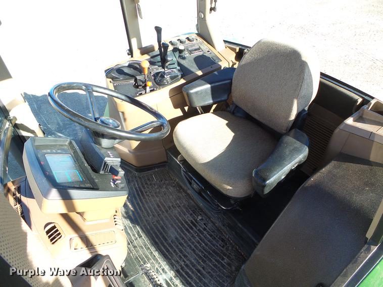 image for item DF2878 1996 John Deere 7600 tractor