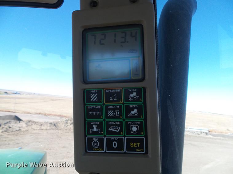 image for item DF2878 1996 John Deere 7600 tractor