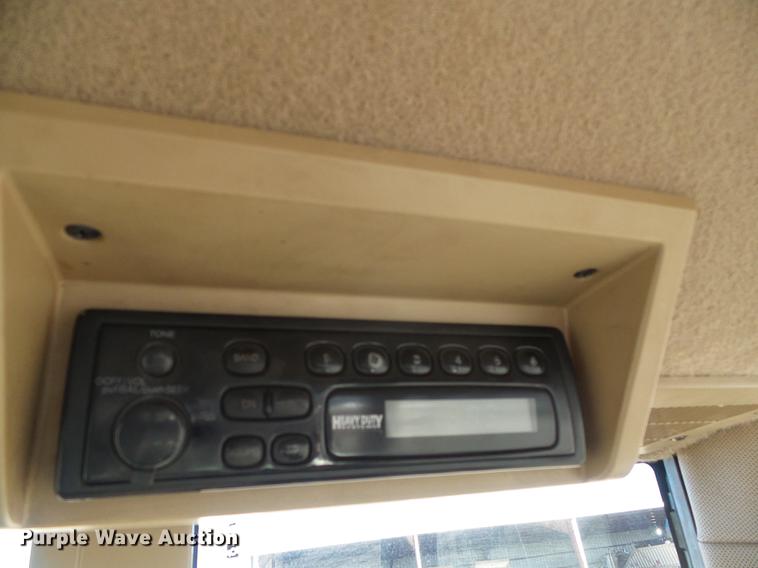 image for item DF2878 1996 John Deere 7600 tractor