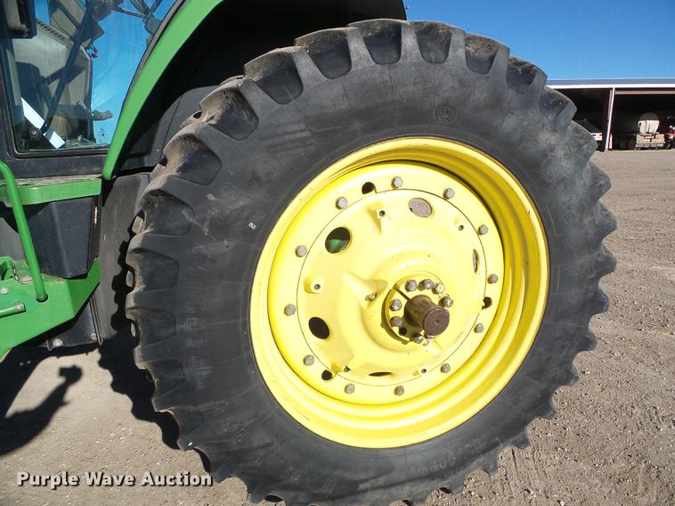 image for item DF2878 1996 John Deere 7600 tractor