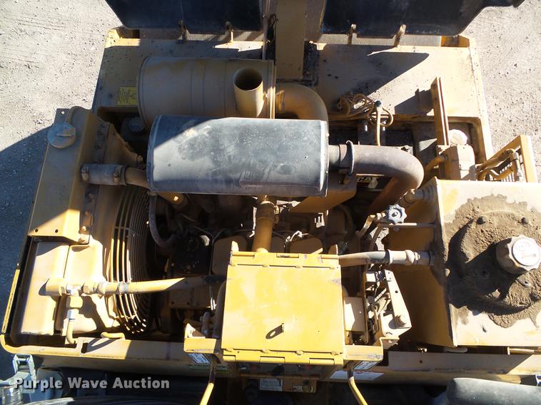 image for item DF2879 1995 Galion Dresser 710 double drum roller