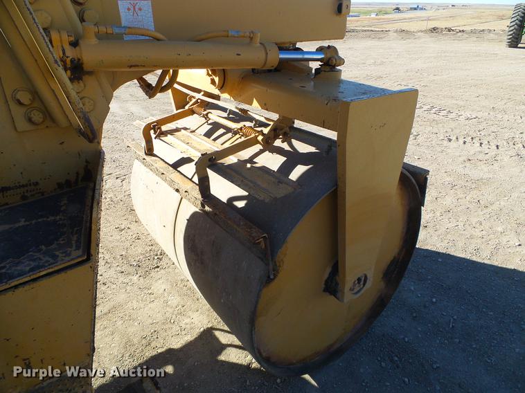 image for item DF2879 1995 Galion Dresser 710 double drum roller