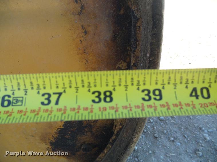 image for item DF2879 1995 Galion Dresser 710 double drum roller