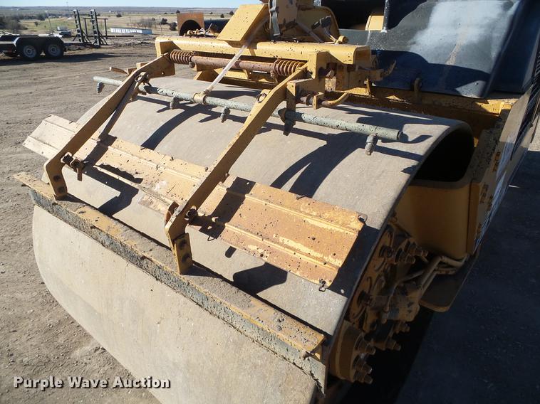 image for item DF2879 1995 Galion Dresser 710 double drum roller