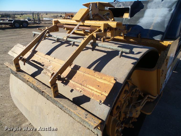 image for item DF2879 1995 Galion Dresser 710 double drum roller