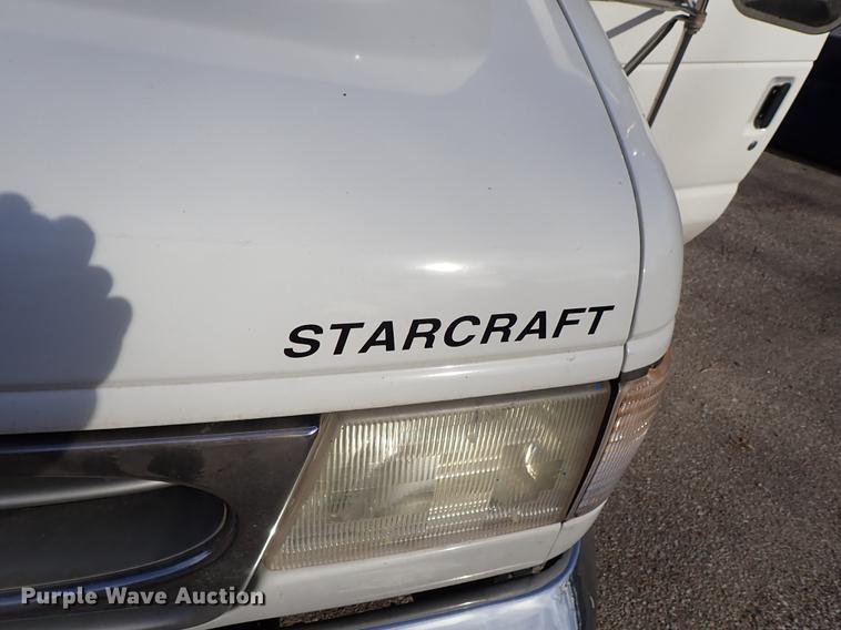 image for item DG2906 2000 Ford Econoline E450 shuttle bus