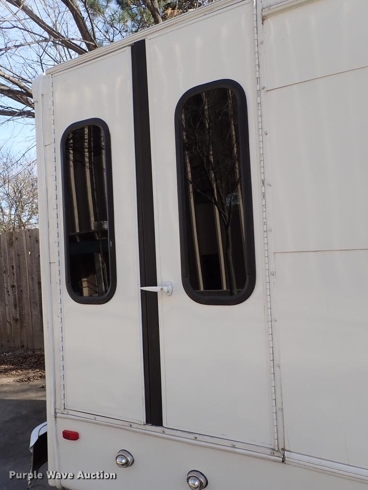 image for item DG2906 2000 Ford Econoline E450 shuttle bus