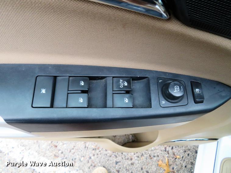 image for item DG3785 2009 Saturn Vue SUV