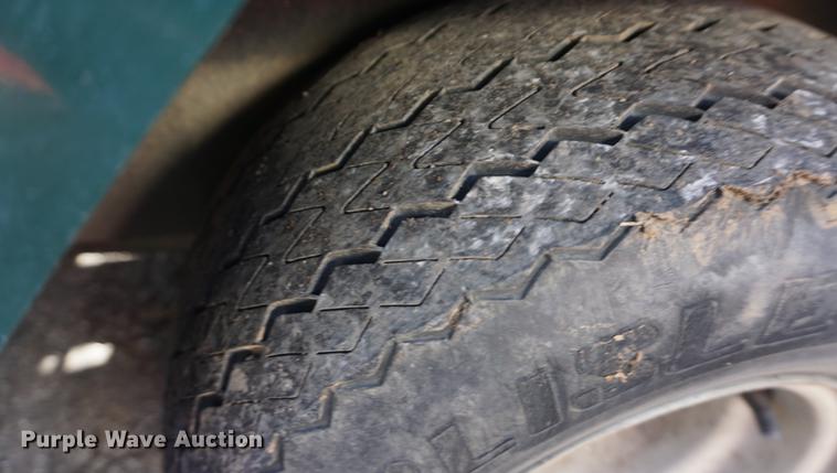 image for item DI9282 2008 Yamaha YTF1 golf cart