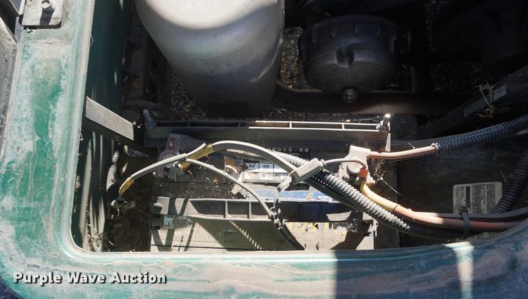 image for item DI9282 2008 Yamaha YTF1 golf cart