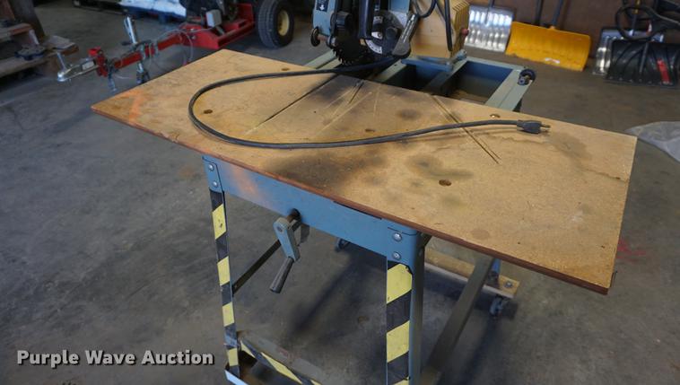 image for item DI9284 Delta radial arm saw