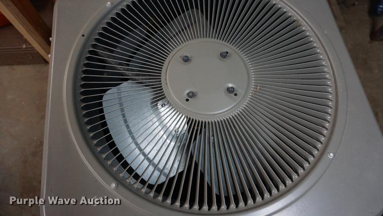 image for item DI9287 Lennox AC unit with A coil