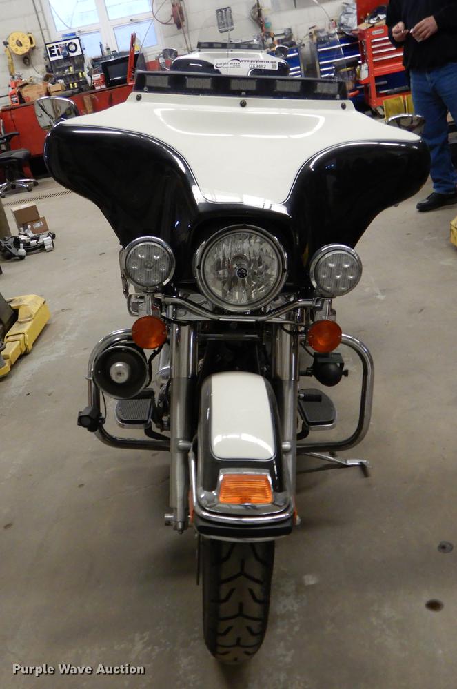 image for item DX9482 2011 Harley Davidson FLHTP Electraglide motorcycle