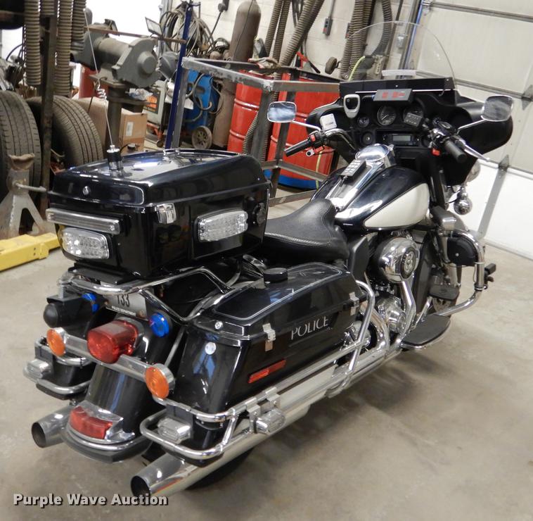 image for item DX9482 2011 Harley Davidson FLHTP Electraglide motorcycle