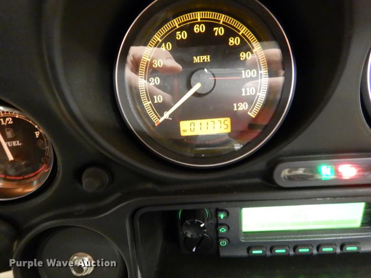 image for item DX9482 2011 Harley Davidson FLHTP Electraglide motorcycle