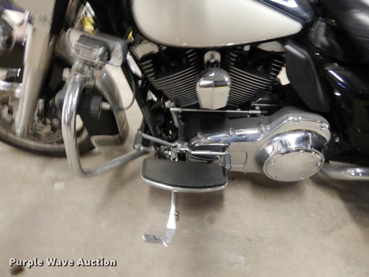 image for item DX9482 2011 Harley Davidson FLHTP Electraglide motorcycle