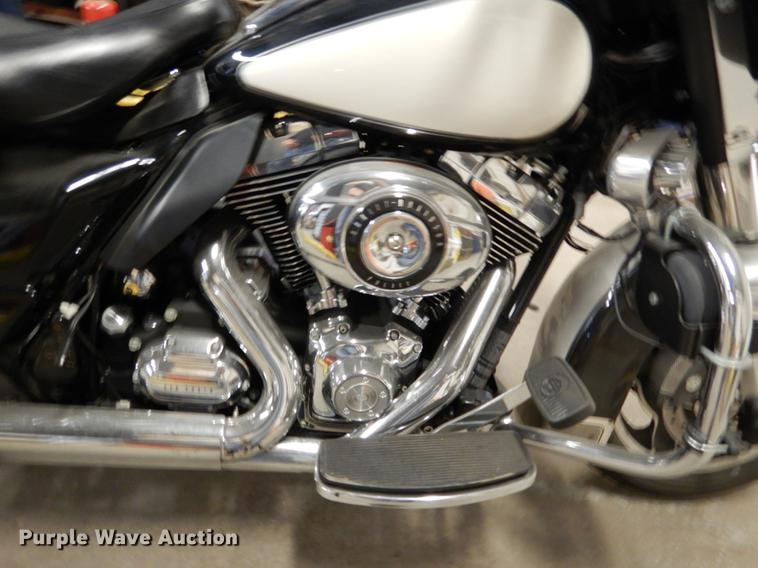 image for item DX9482 2011 Harley Davidson FLHTP Electraglide motorcycle