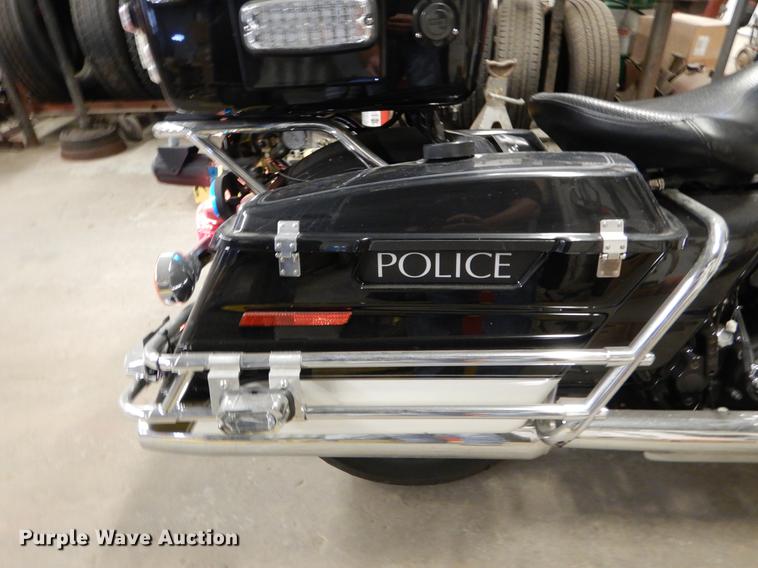 image for item DX9482 2011 Harley Davidson FLHTP Electraglide motorcycle