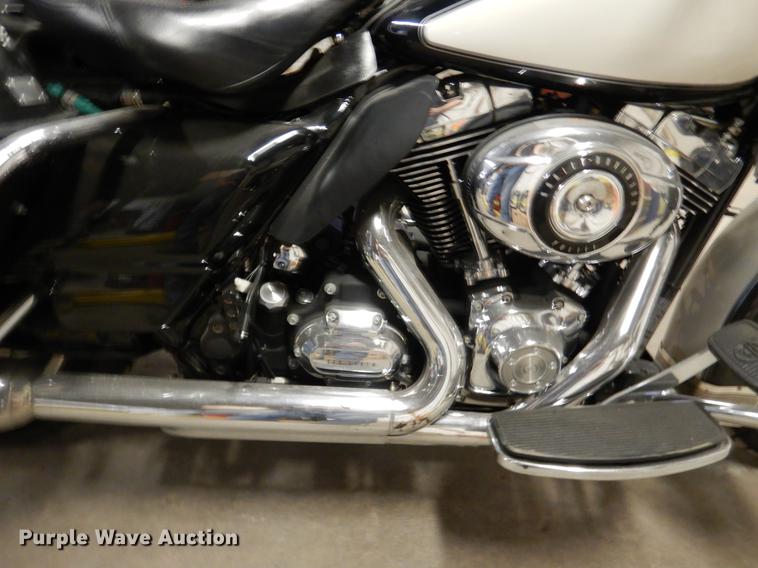 image for item DX9482 2011 Harley Davidson FLHTP Electraglide motorcycle