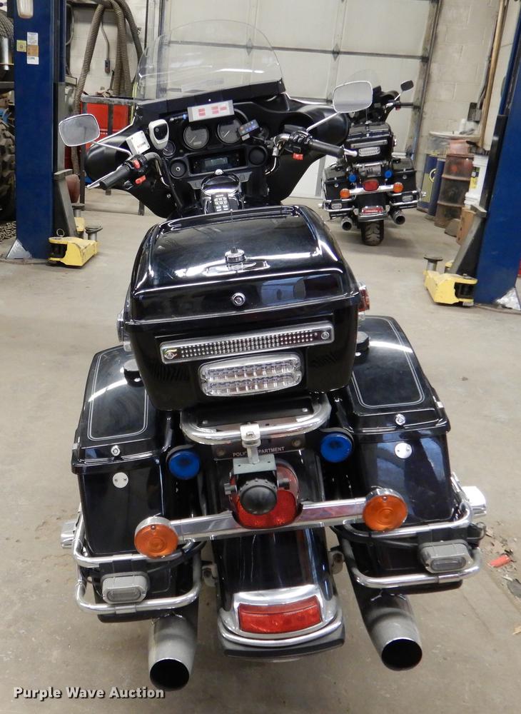 image for item DX9483 2011 Harley Davidson FLHTP Electraglide motorcycle