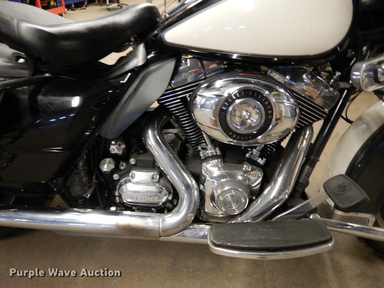 image for item DX9483 2011 Harley Davidson FLHTP Electraglide motorcycle