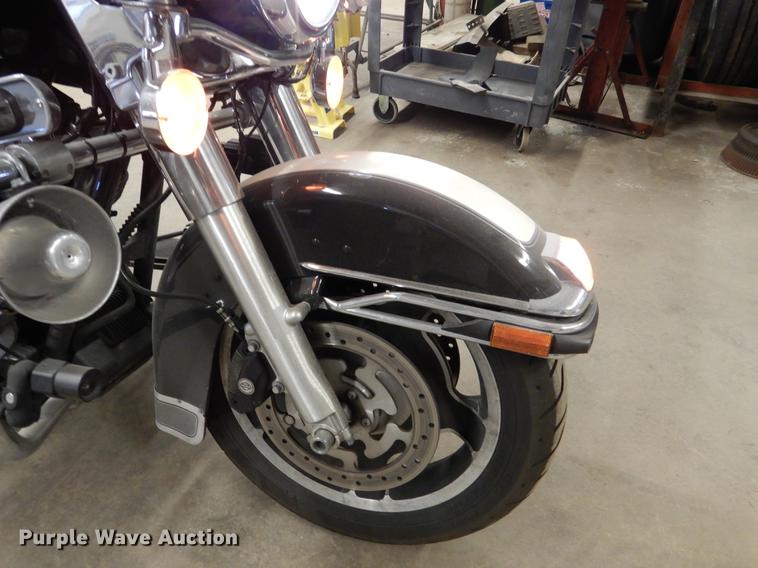 image for item DX9483 2011 Harley Davidson FLHTP Electraglide motorcycle