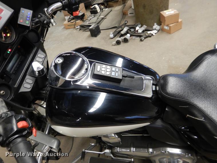 image for item DX9483 2011 Harley Davidson FLHTP Electraglide motorcycle