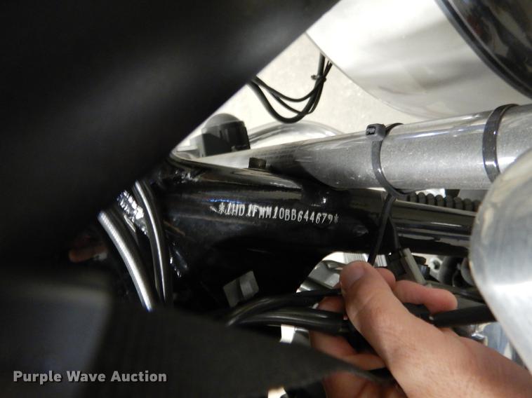 image for item DX9483 2011 Harley Davidson FLHTP Electraglide motorcycle