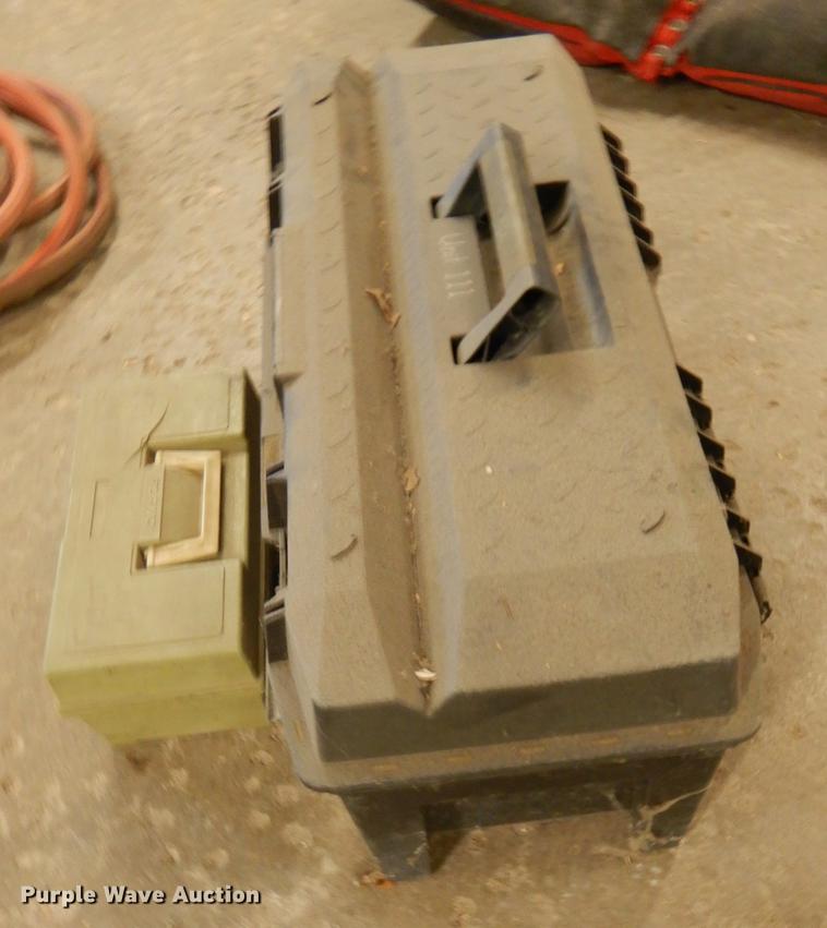 image for item DX9490 Multiquip 3600 generator