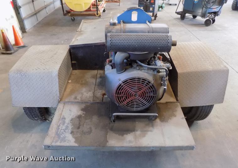 image for item DY9178 Miller AEAD-200LE welder